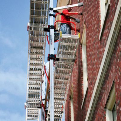 ReechCraft PowerPole accommodates platforms up to 28 in. wide