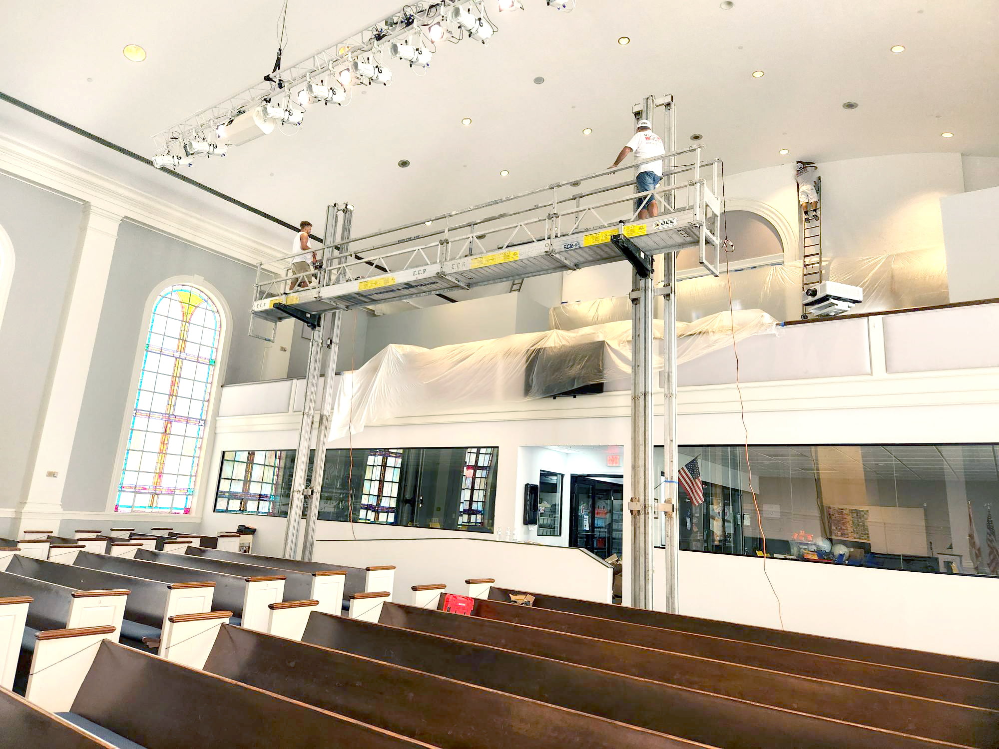 Tri-Mast in a Church 1_Edited